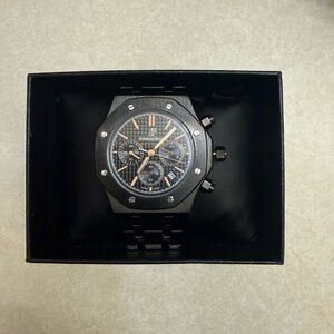 Aud Black Chronograph Watch